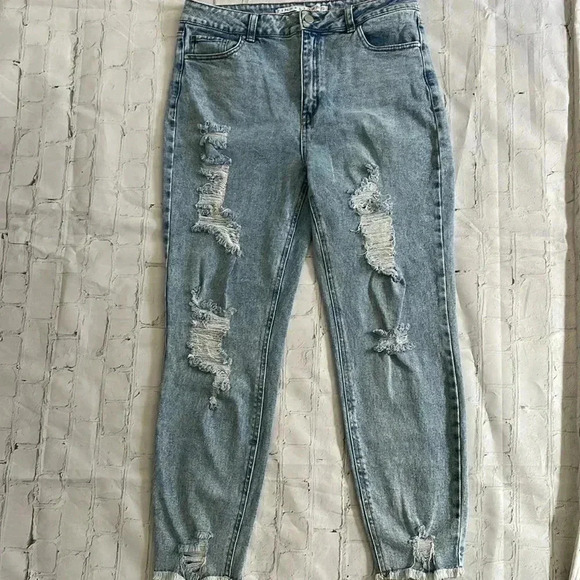 Tinseltown distressed denim ankle crop jeans - Picture 4 of 9